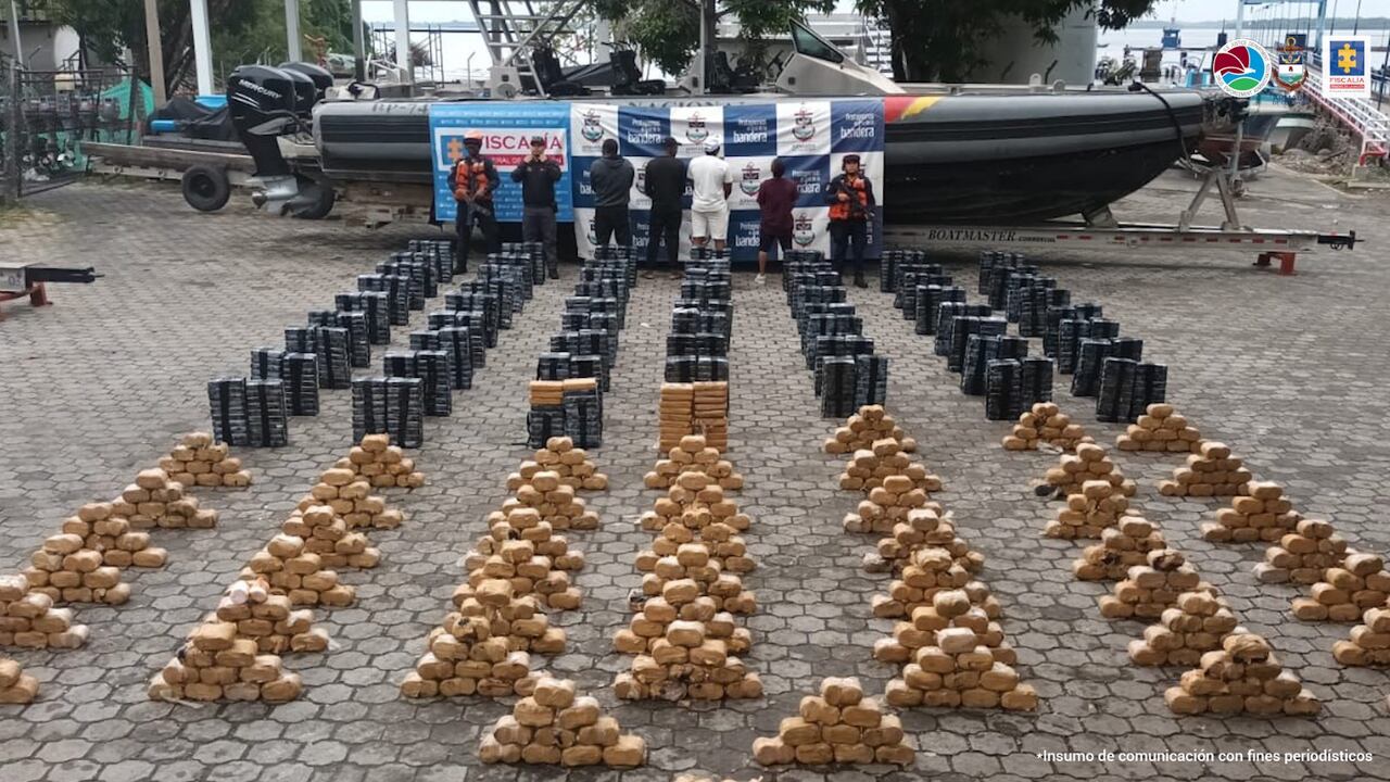 Descubren semisumergible con más de una tonelada de coca; pertenecía a red de narcos asociados con la Segunda Marquetalia de las Farc