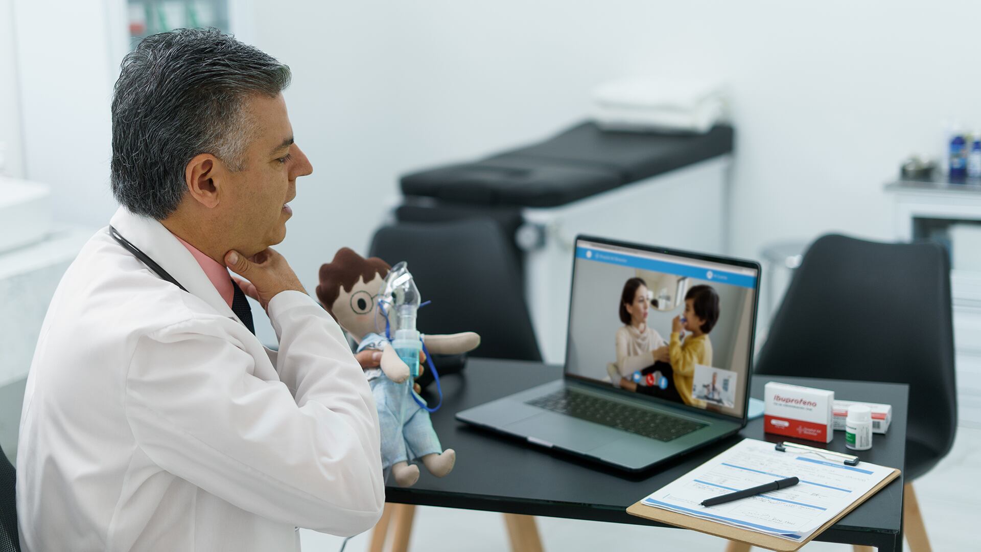 En el segundo semestre de 2022, aunque se retomaron algunos servicios presenciales, la estrategia de telesalud se fortaleció.