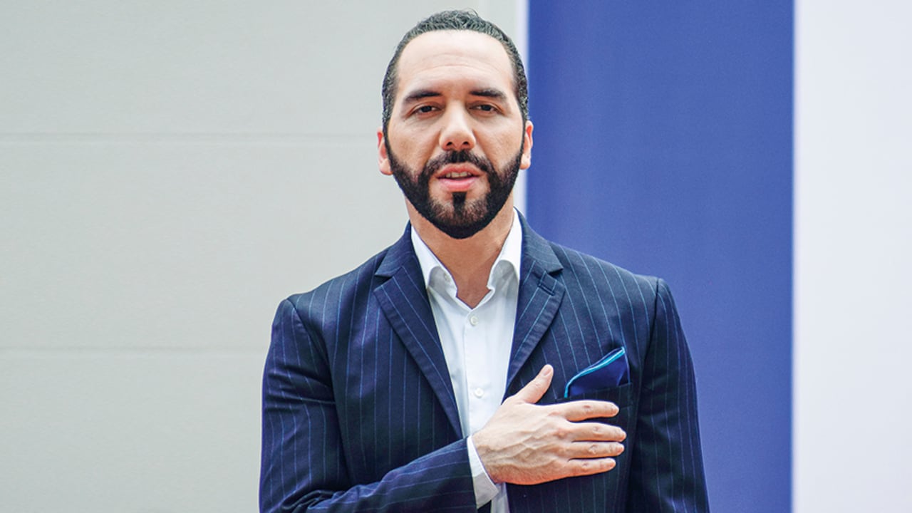 Nayib Bukele, presidente de El Salvador, tiene adeptos pero también muchos críticos sobre sus métodos para combatir la violencia en su país.