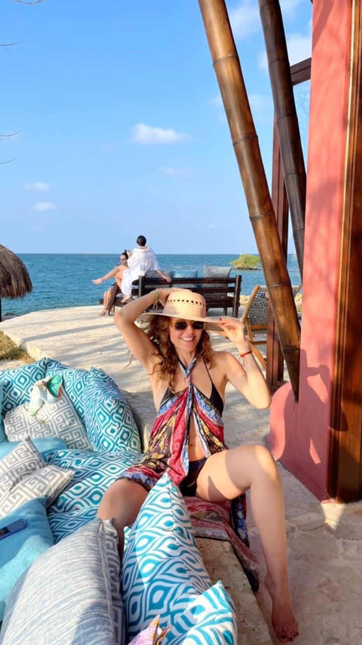 La bogotana ama tomar el sol y visita al mar frecuentemente para llevar a cabo este hobbie. Foto: Instagram @carogomezfilm.