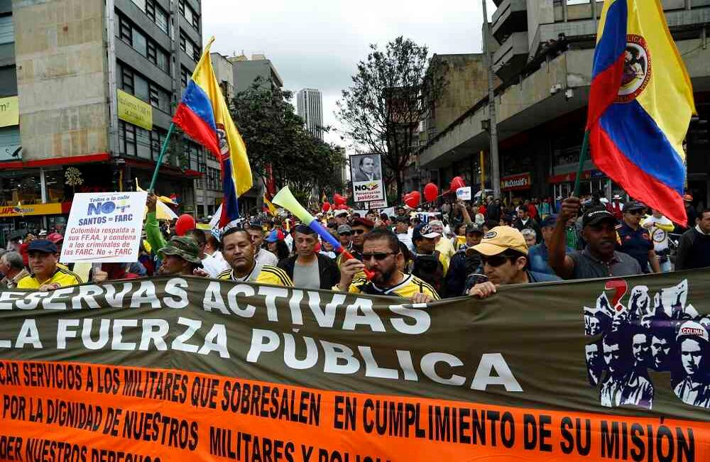 La multitudinaria movilización "contra la corrupción" volcó a miles de colombianos a las calles en Medellín, Cali, Barranquilla y Bogotá. Foto: Guillermo Torres Reina / SEMANA