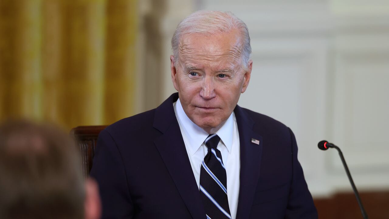 Presidente estadounidense Joe Biden habla durante una reunión con el presidente polaco Andrzej Duda y el primer ministro Donald Tusk, hablaron sobre la seguridad europea y reafirmaron la cooperación militar mientras continúa la guerra de Rusia contra Ucrania.