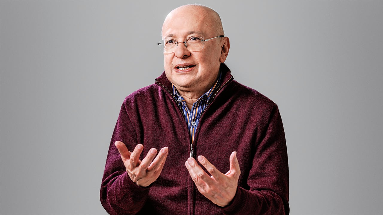 Eduardo Montealegre hizo advertecnia a Iván Cepeda en medio de la campaña política. 