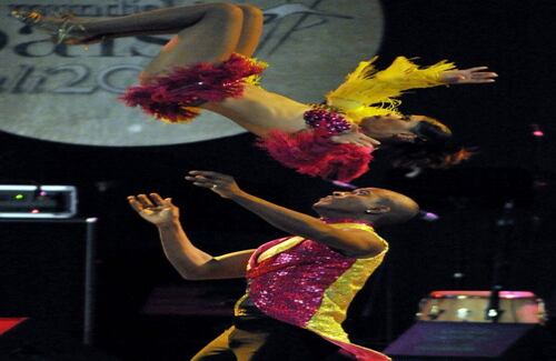  Jorge Riascos y María Montezuma en el concurso de bailarines de salsa, categoría parejas.