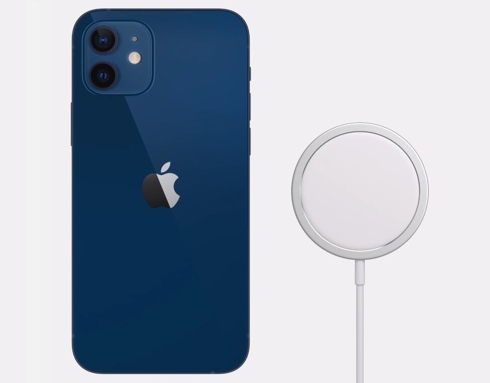 Sistema de carga de los iPhone 12.