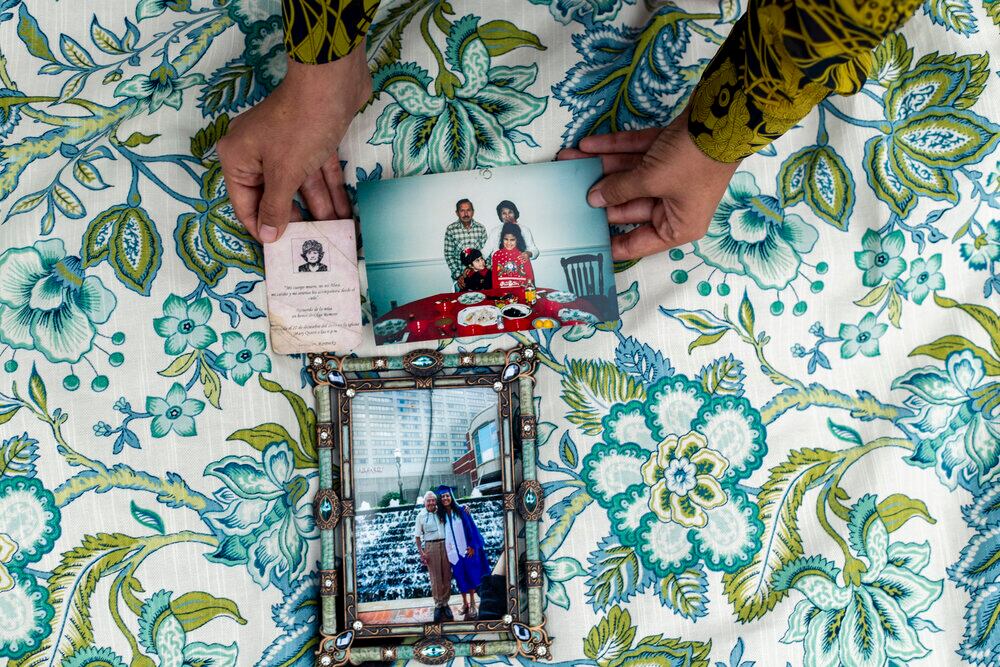 'Identidad Latina' exploraba la identidad latina en el centro del país, y cómo nos aferramos a nuestras tradiciones en un entorno donde incluso encontrar nuestra propia comida es difícil (en las fotos, Katarina Hoskins).