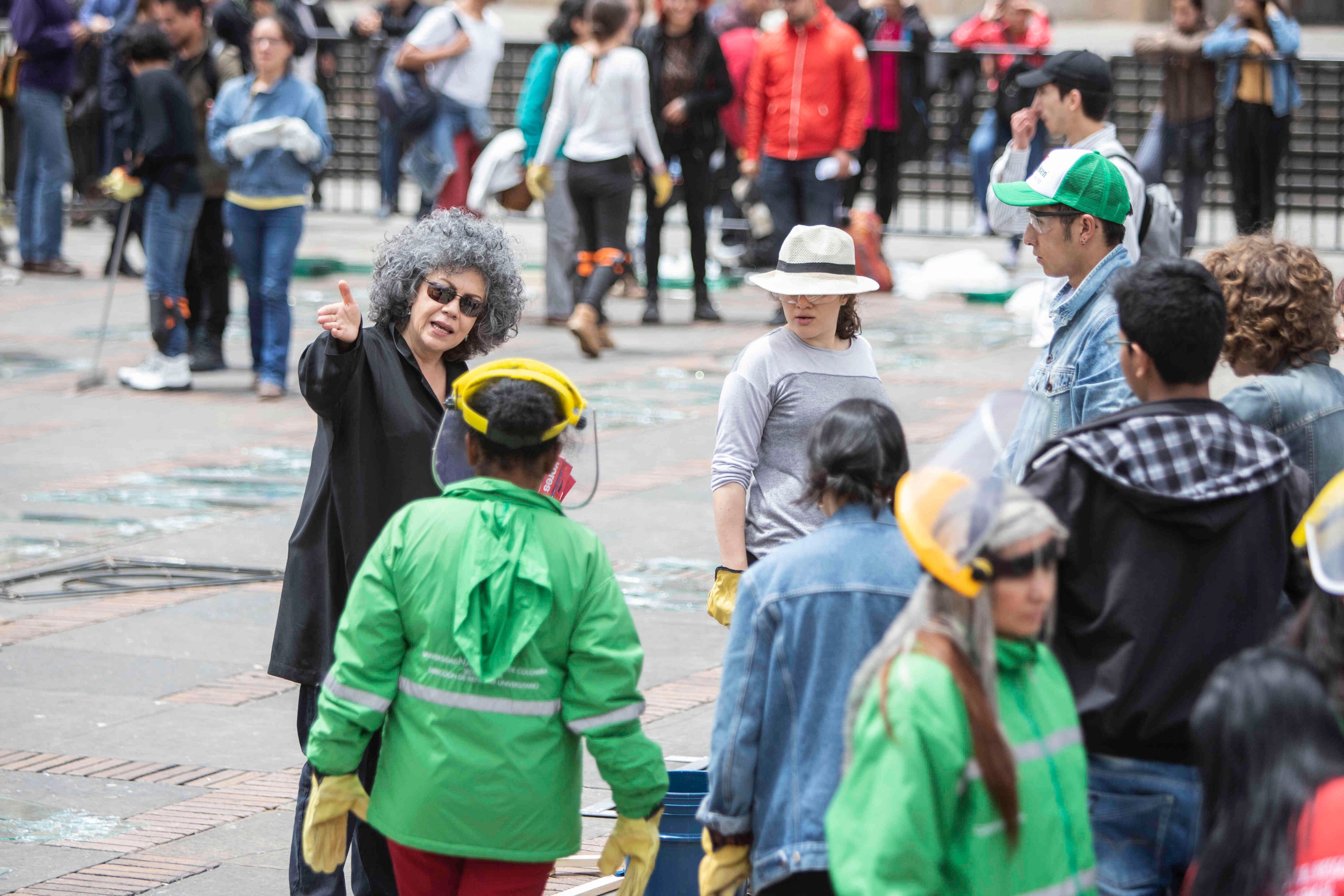 “El duelo ha estado restringido a la esfera de lo privado, pero con esta acción queremos llevarlo al espacio público", dijo Doris Salcedo. Foto: Diana Rey Melo