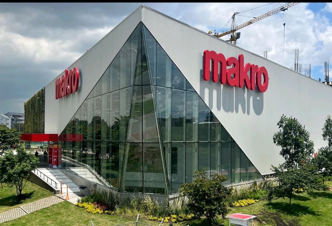Makro celebra 30 años de operación en Colombia, consolidándose como un actor estratégico en el desarrollo económico.