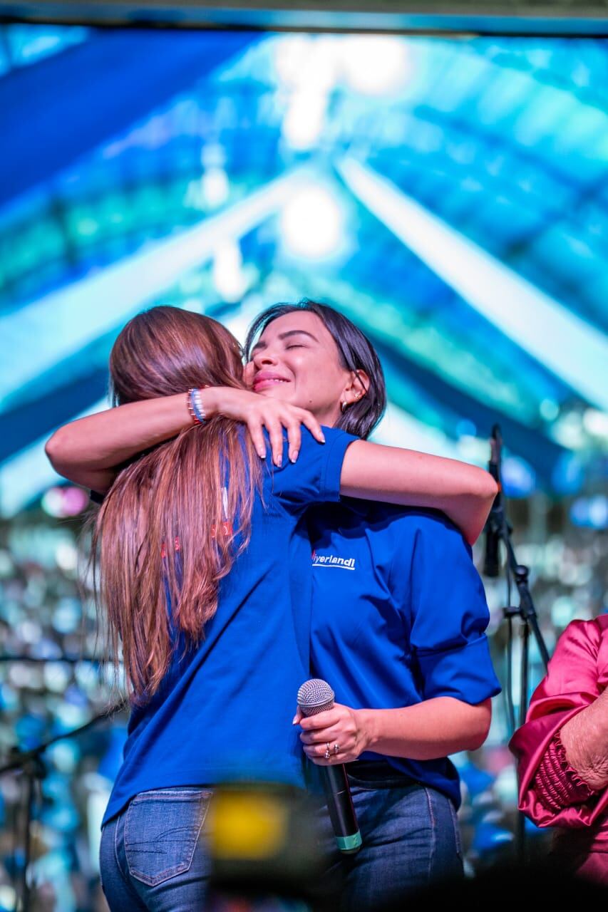 Miyerlandi Torres en su cierre de campaña