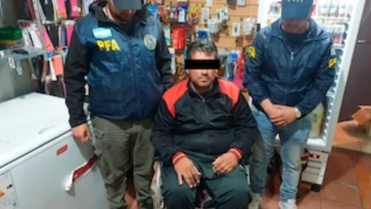 Armando González fue detenido tras abusar sexualmente de su hija de 13 años.