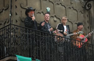 La banda grabó esperadoo video clip en las calles de México.
