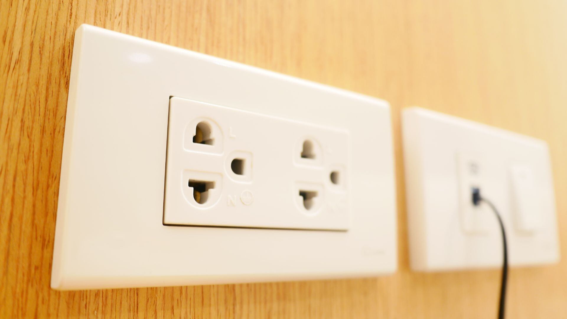 Una conexión inadecuada puede provocar cortocircuitos, sobrecargas o descargas eléctricas peligrosas para las personas.