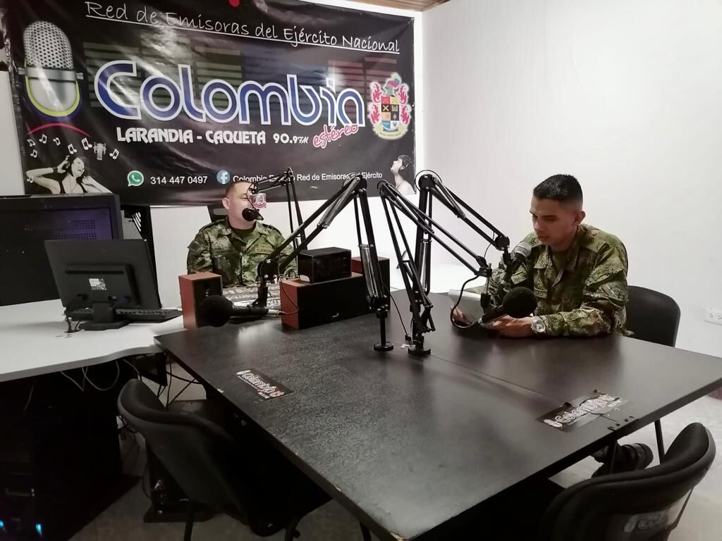 A través de la emisora, los militares le hacen el llamado a los jóvenes de prestar el servicio.