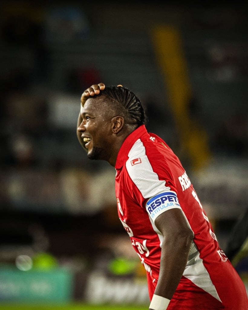 Hugo Rodallega celebra el gol contra Platense.