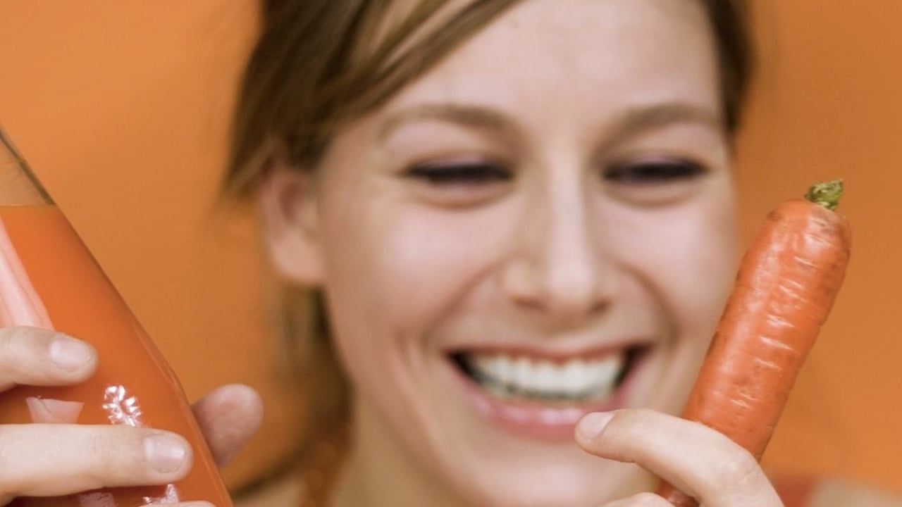 El jugo de zanahoria tiene grandes beneficios para el organismo.