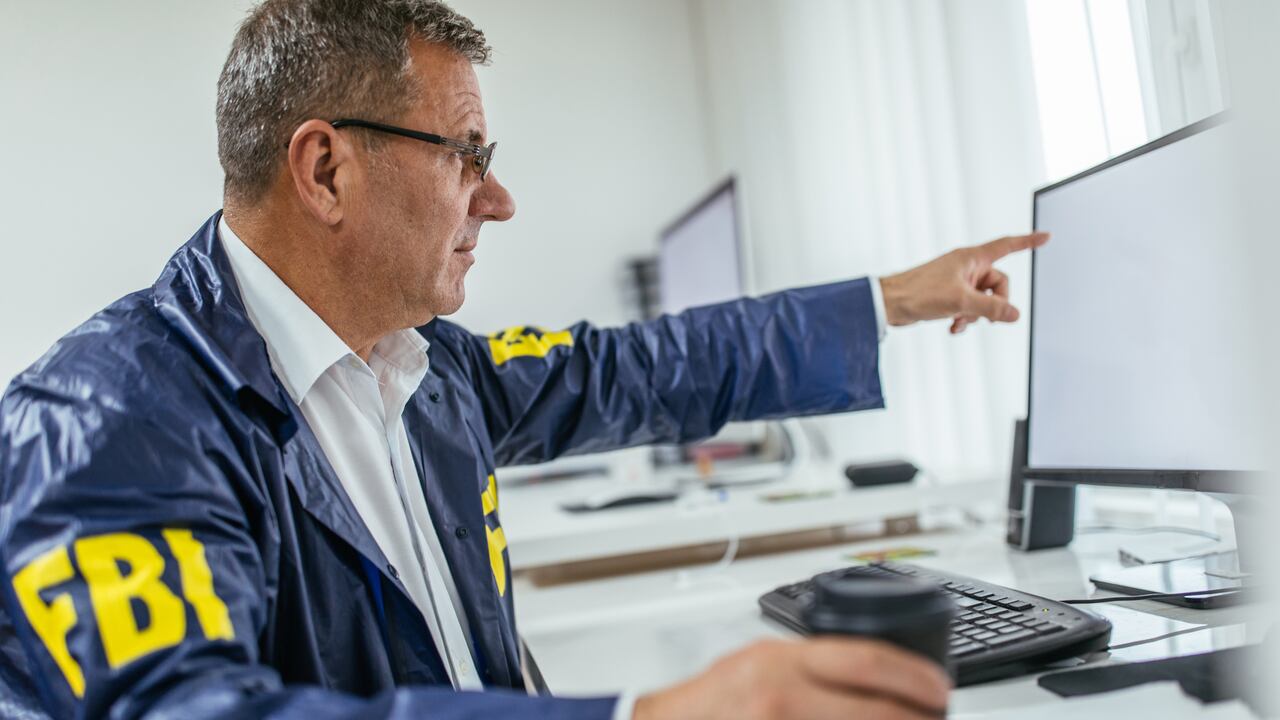 La Oficina Federal de Investigación ha identificado términos utilizados por estafadores para presionar a los destinatarios.