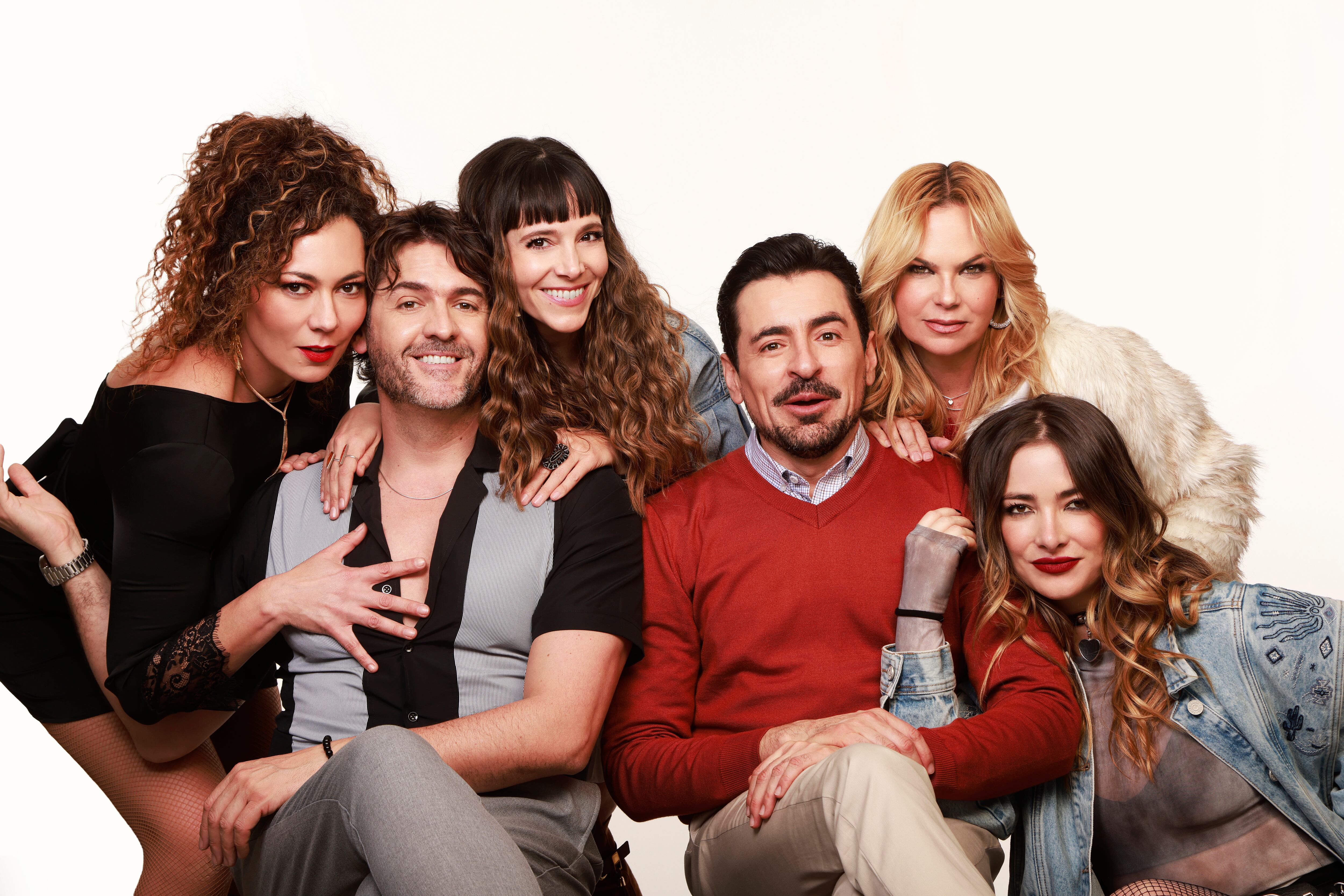 Rodrigo Candamil protagoniza la obra de teatro 'Inmaduros' del Teatro Nacional La Castellana junto a Rafael Zea, Jennifer Leibovici, Paula Estrada, Andrea Guzmán y Carolina Sabino.