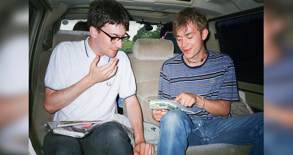 "El editor y yo acordamos un número limitado de páginas, pero había muchas más fotos. Así que tuve que seleccionar las que contaban algo", expresó el artista. 