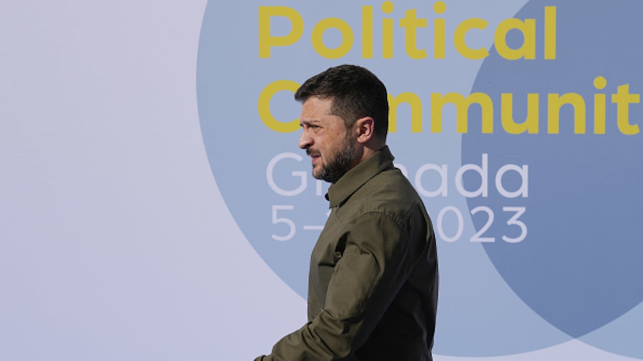 Los líderes de la UE se reunirán en Granada, España, esta semana para contemplar otra ola de expansión con un nuevo gobierno prorruso está a punto de tomar el poder en Eslovaquia y Estados Unidos lucha por aprobar más ayuda a Kiev. Fotógrafo: Paul Hanna/Bloomberg vía Getty Images