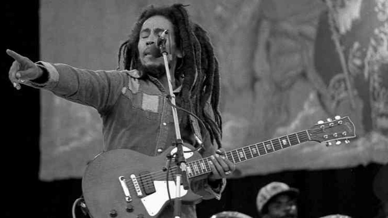 Bob Marley durante un concierto en 1980. Foto: Wikimedia Commons | Eddie Maillin