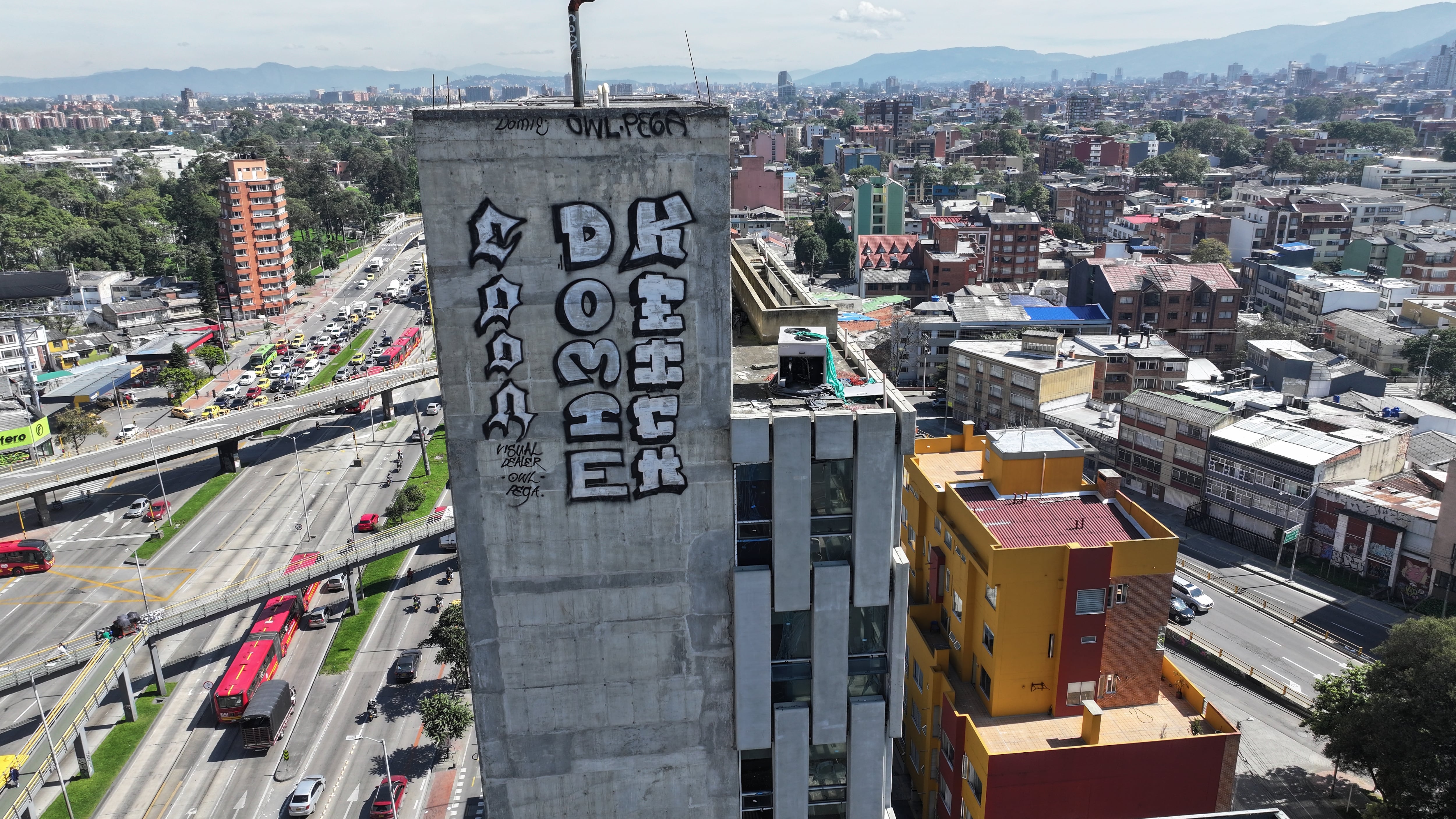 Se generaron costos adicionales para el Distrito por arrendamientos y estudios
técnicos, derivados de la no ejecución adecuada del proyecto.