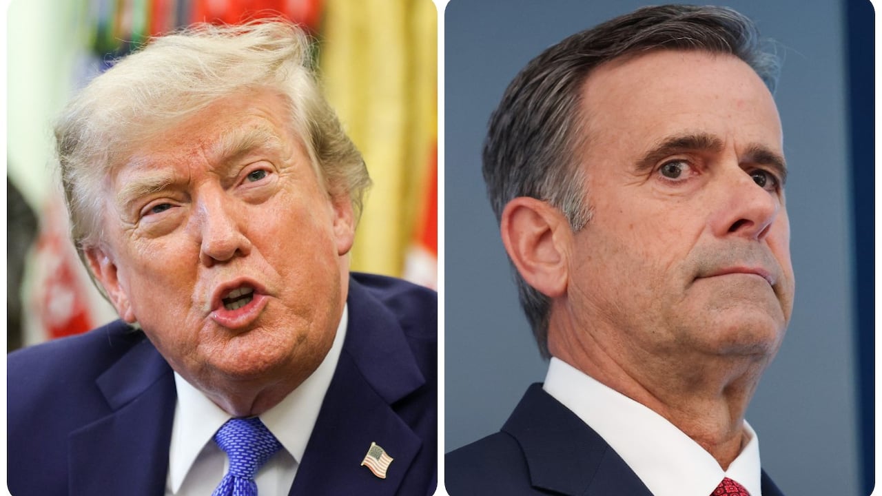 El presidente Donald Trump y John Ratcliffe, director de la CIA.