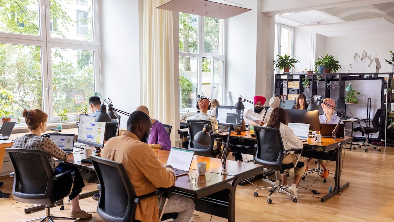 La firma KPMG está en la búsqueda de un asistente contable.