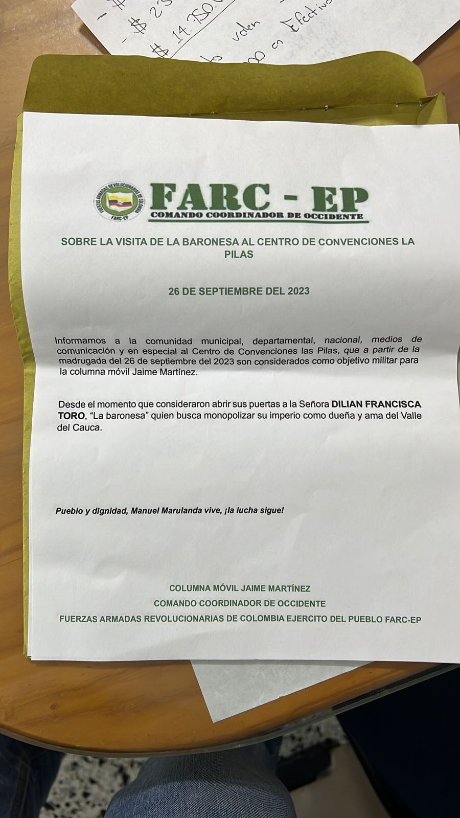 Este es el panfleto que recibió la candidata.