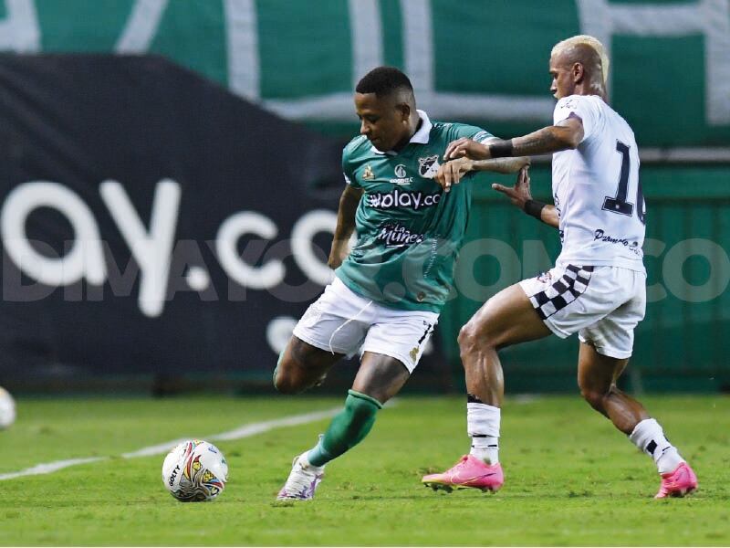 Jhon Vásquez en el partido ante Chicó