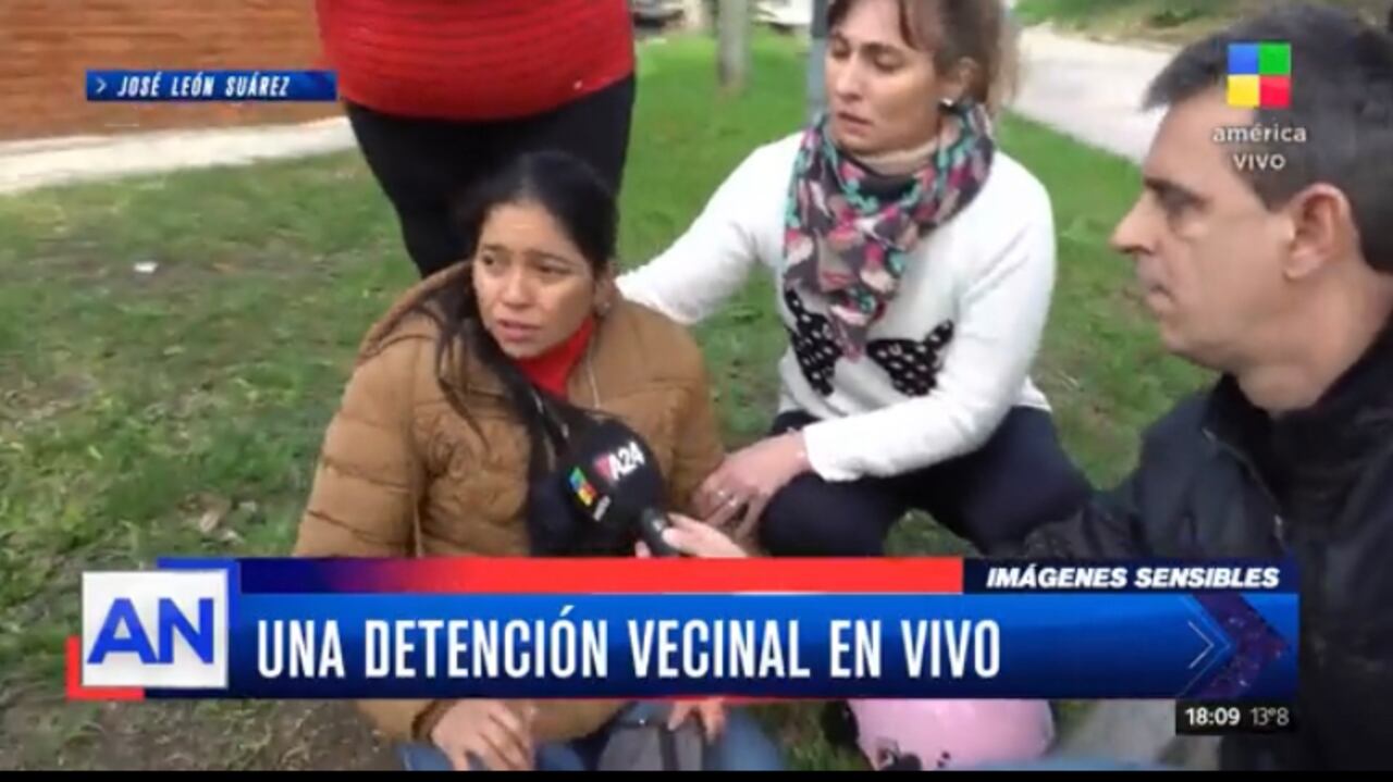 La víctima del robo fue finalmente entrevistada y narró los hechos: “Yo estaba cobrando en una moto. Me salieron de frente. Me sacaron un arma y me apuntó a la cabeza. Me bajé de la moto y se la entregué”.