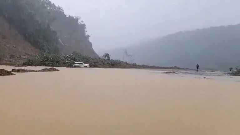 Los organismos de socorro atienden la emergencia.