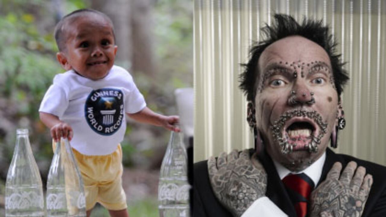 Junrey, de 18 años, es tan pequeño que una botella de Coca-Cola clásica supera su cintura.
El alemán Rolf Buchholz tiene los labios tan perforados que es imposible entender lo que dice.