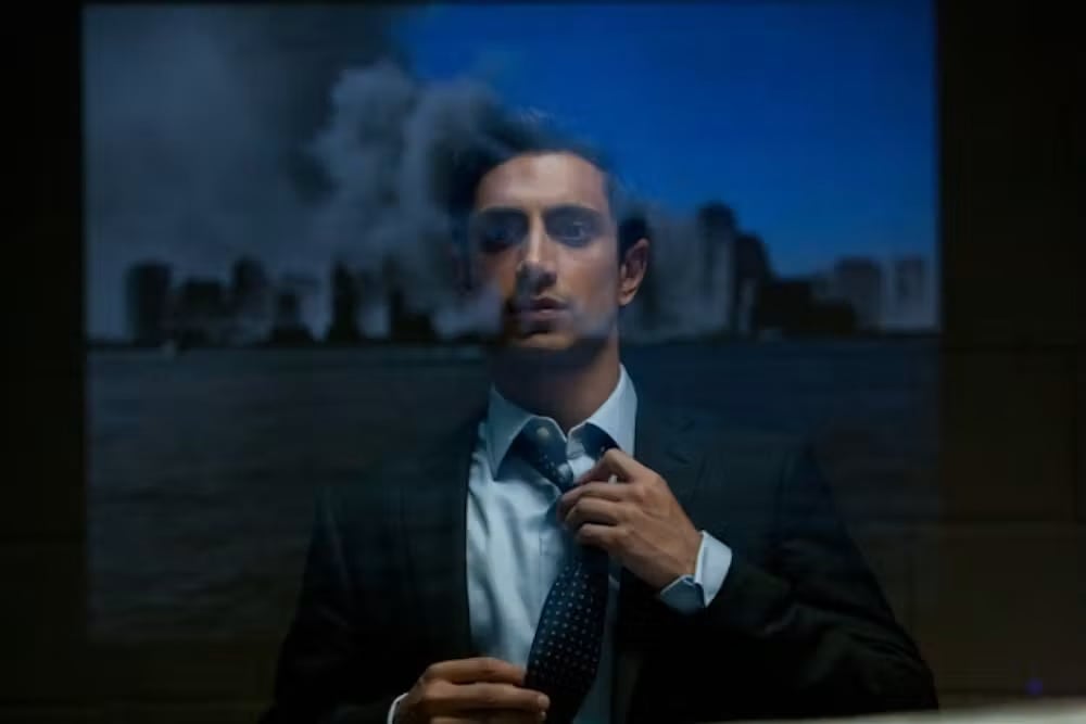 Riz Ahmed en una imagen de la adaptación cinematográfica de El fundamentalista reticente. Mirabai Films