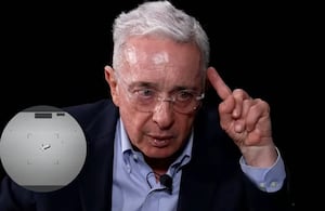 Álvaro Uribe reaccionó a las recientes revelaciones sobre los llamados FANI en Estados Unidos.