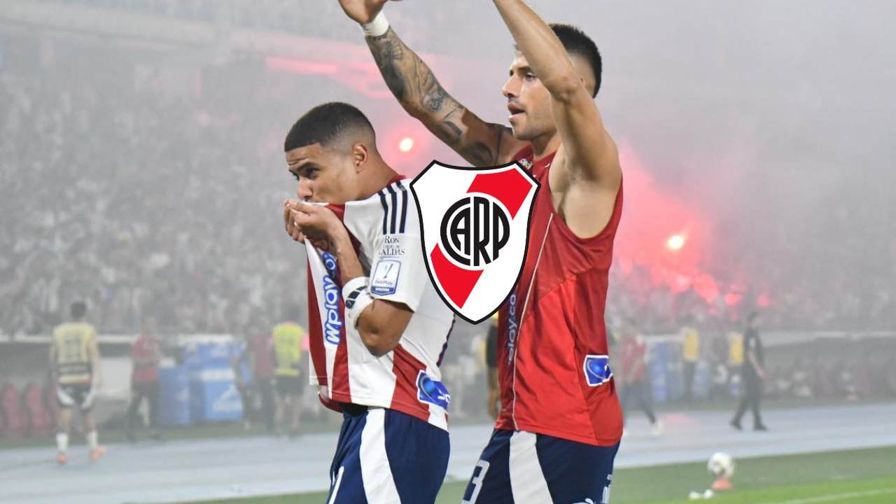 José Enamorado celebra con Steven Rodríguez / Escudo River Plate.