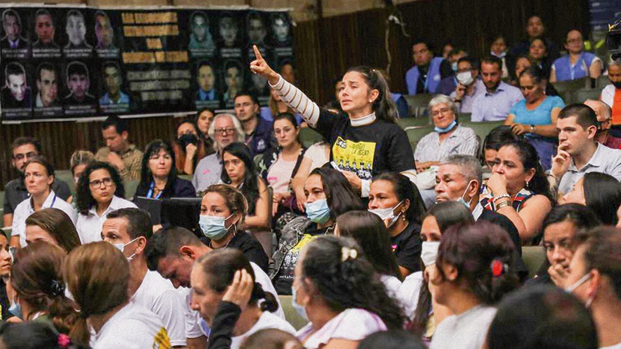 Antes de la audiencia en Norte de Santander se realizaron varios encuentros entre victimarios y familiares de las víctimas para entender la mecánica del proceso ante la JEP.