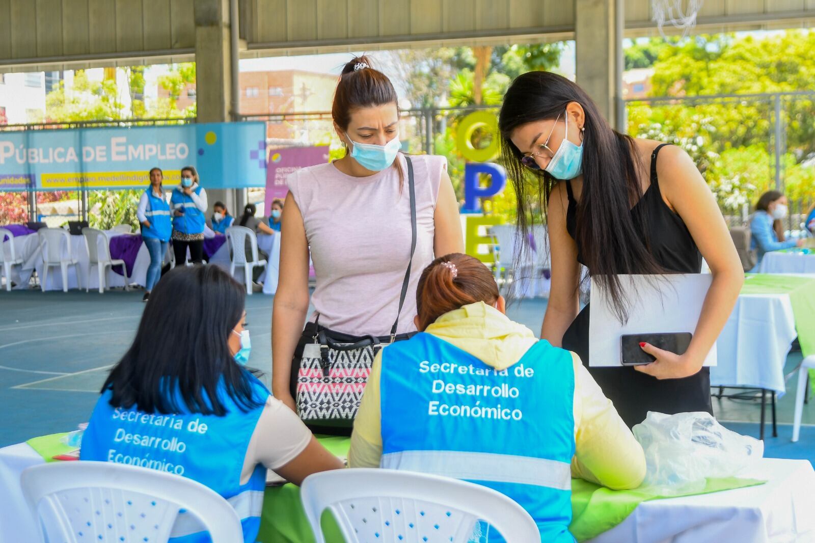 Jornada de empleo en Medellín.