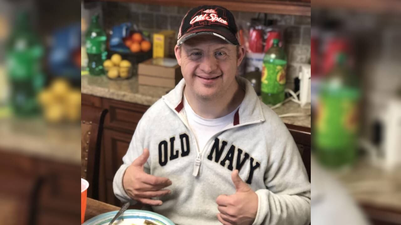 Dennis Peek, de 51 años, trabajó más de dos décadas en un restaurante de Estados Unidos.