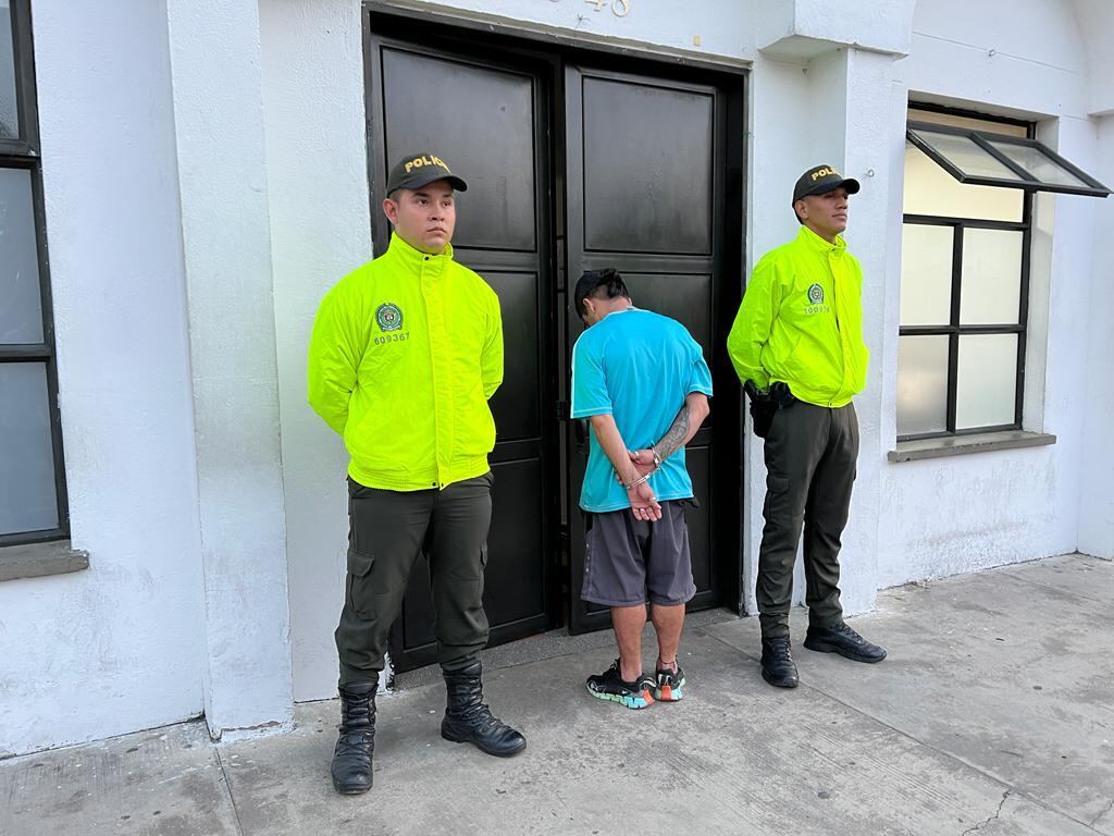 El hombre, de 46 años, es el tío de la víctima.