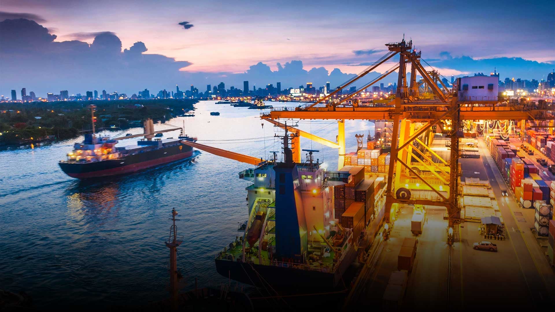 En Colombia, 98 por ciento del comercio internacional se transporta por vía marítima.