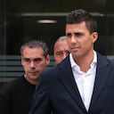 Rodri saliendo de las oficinas del Barcelona, luego de firmar contrato hasta 2030.