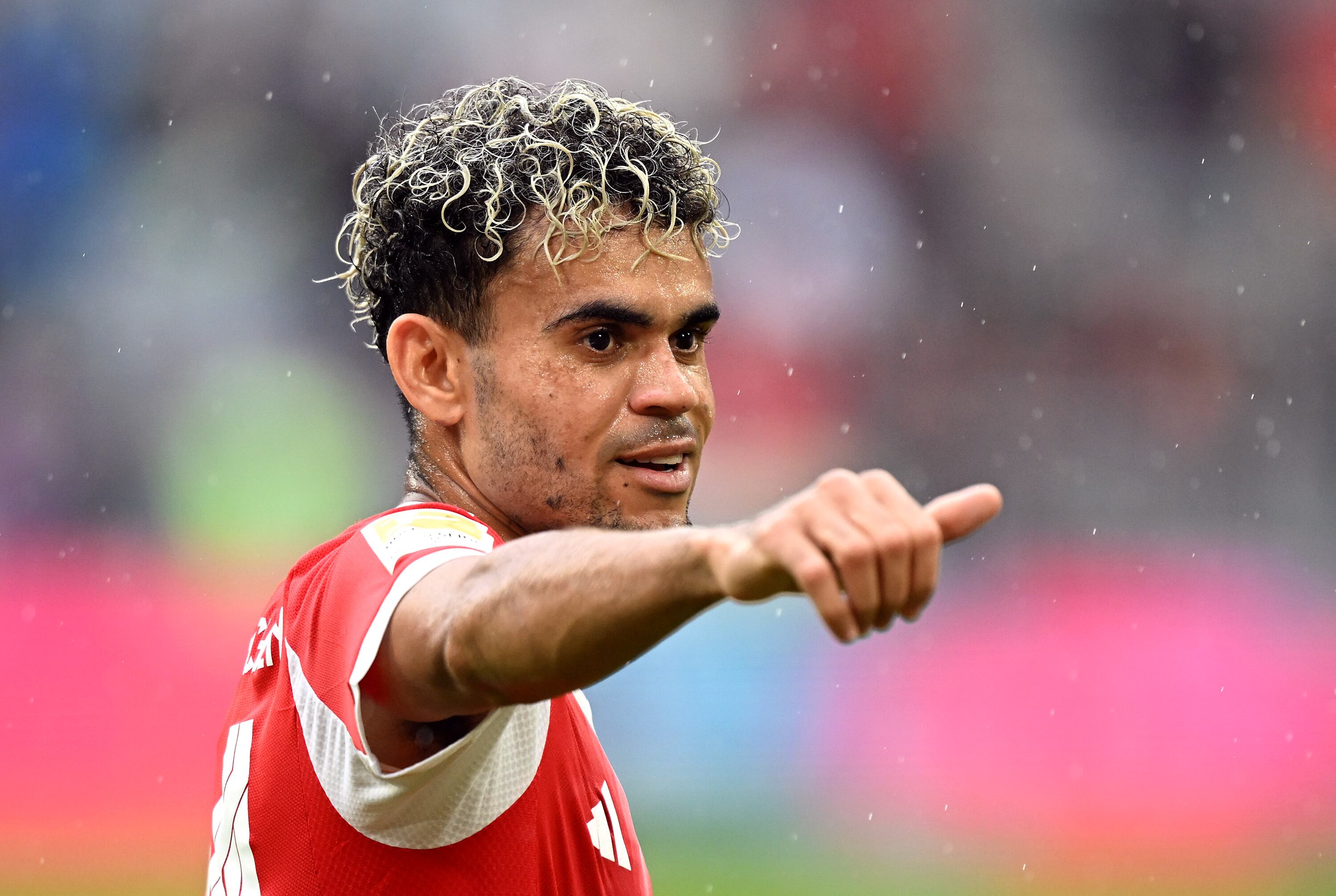 MUNICH, GERMANY - AUGUST 02: Luis Diaz of Bayern Munich gestures following the pre-season friendly match between FC Bayern München and Olympique Lyonnais at Allianz Arena on August 02, 2025 in Munich, Germany. (Photo by Christian Kaspar-Bartke/Getty Images)