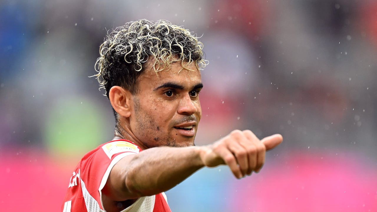MUNICH, GERMANY - AUGUST 02: Luis Diaz of Bayern Munich gestures following the pre-season friendly match between FC Bayern München and Olympique Lyonnais at Allianz Arena on August 02, 2025 in Munich, Germany. (Photo by Christian Kaspar-Bartke/Getty Images)