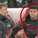 Luis Díaz no pudo contener la risa al ver a Klopp desencajado