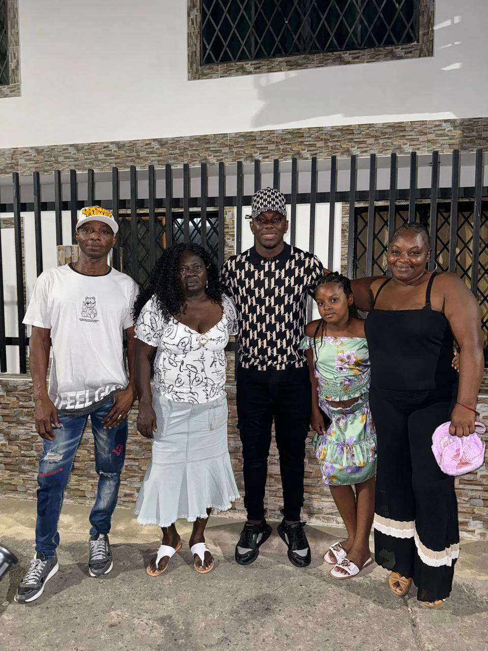 La familia biológica de Edwuin Cetré, jugador de Estudiantes de la Plata