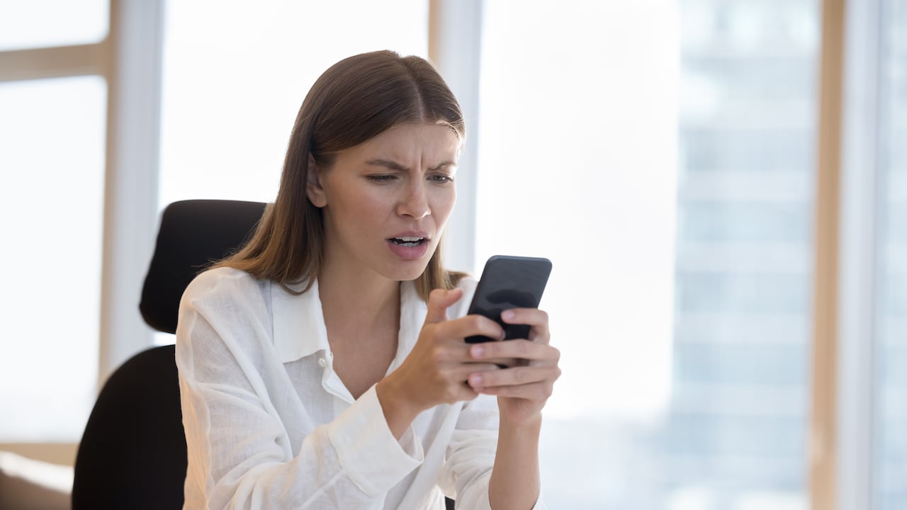Las aplicaciones del celular pueden estar siendo espiadas sin que el usuario se percate.