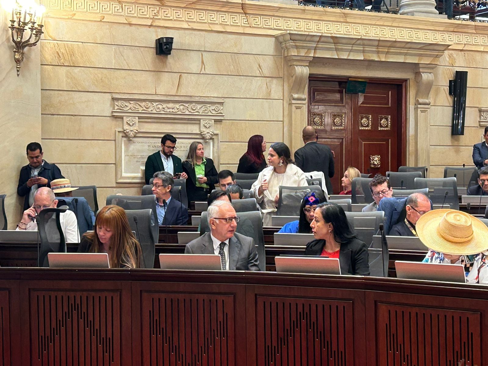 Debate de moción de censura al ministro de Salud Guillermo Alfonso Jaramillo.