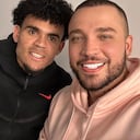 El futbolista y el cantante se mostraron emocionados en su encuentro. Foto: Instagram @jessiuribe3.