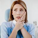 La mayor parte de la población colombiana, (61.8% de personas mayores de 18 años), presenta periodontitis en diferentes grados de severidad