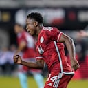 Luis Sinisterra celebra su doblete frente a México el pasado martes 27 de septiembre